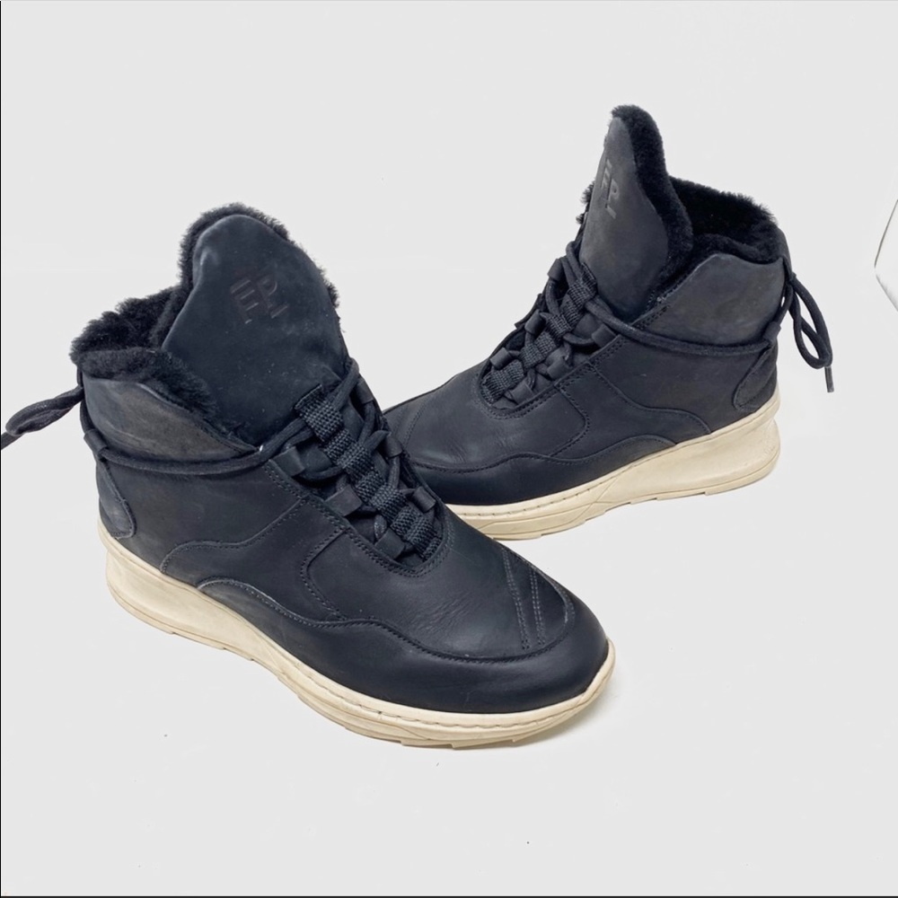 Filling Pieces Black High Mondi Shark Depok  6 BS3